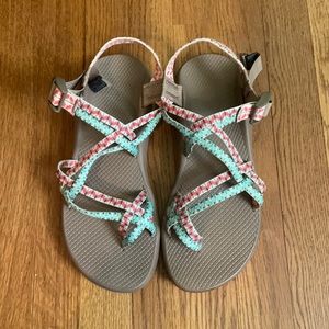 Chacos zx2 classic with toe strap